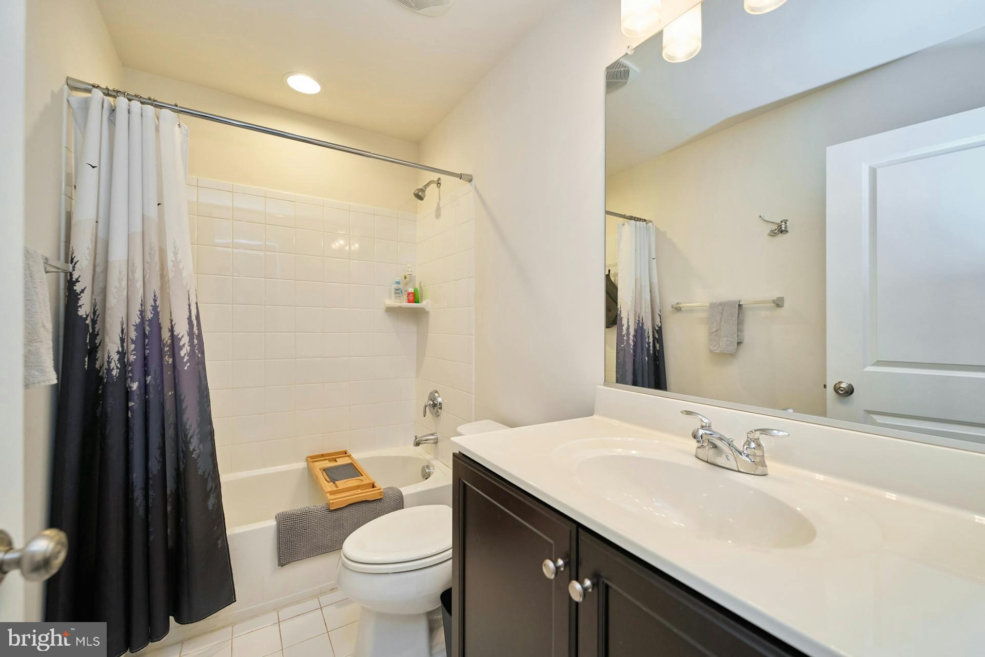 11963 Mirror Lake Ln