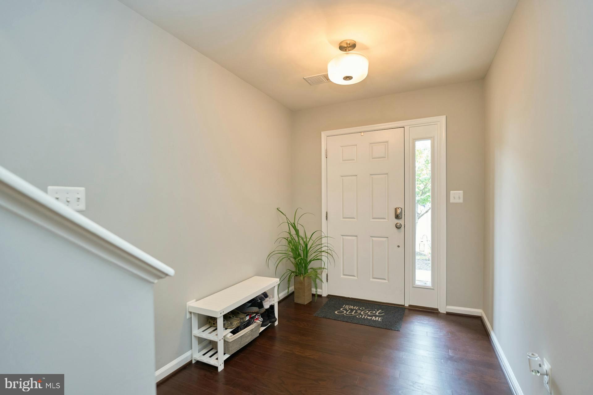 11963 Mirror Lake Ln