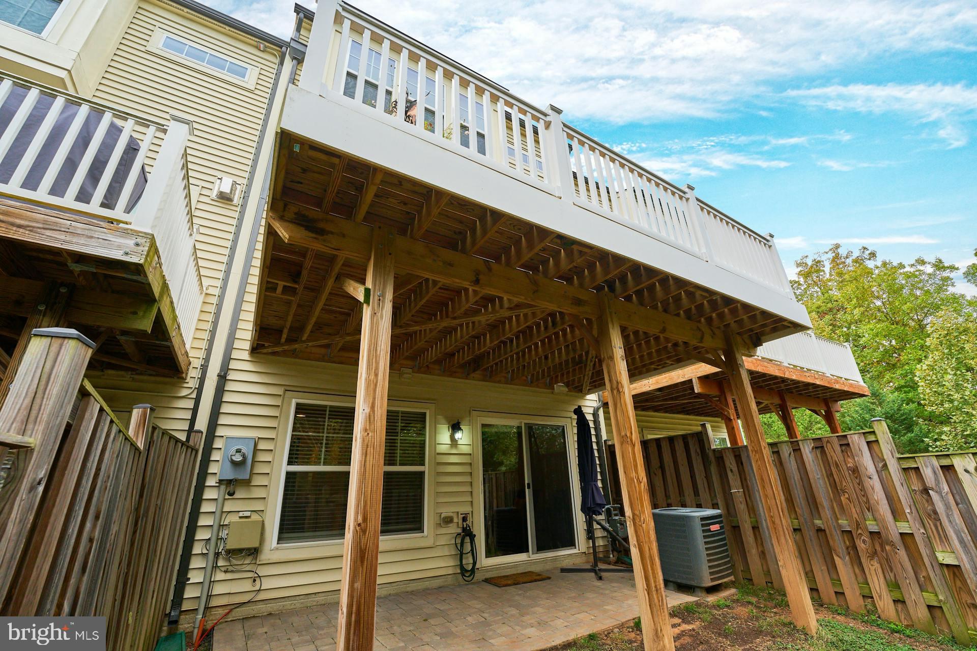 11963 Mirror Lake Ln