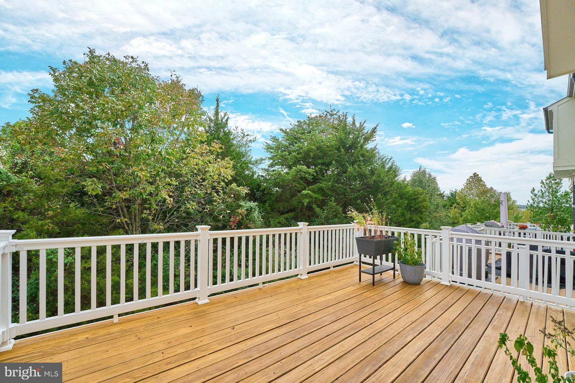 11963 Mirror Lake Ln