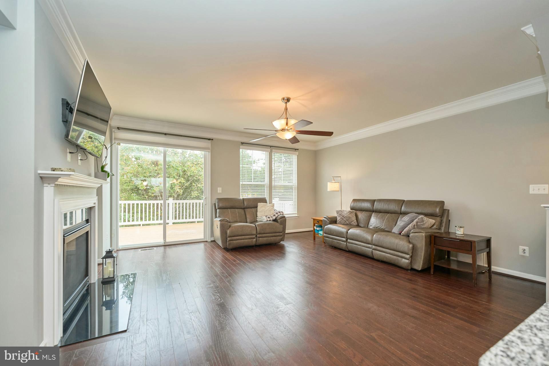 11963 Mirror Lake Ln