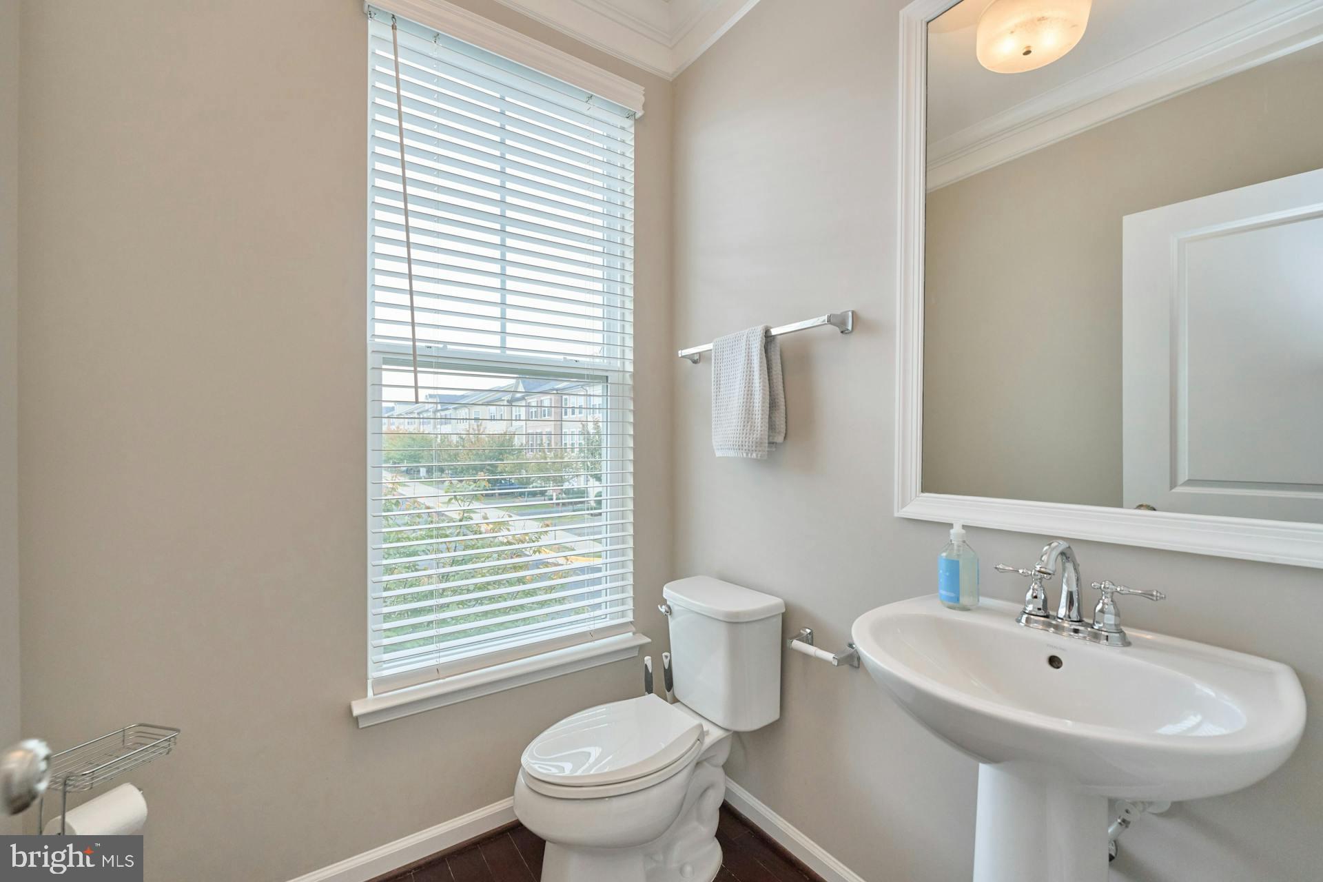 11963 Mirror Lake Ln