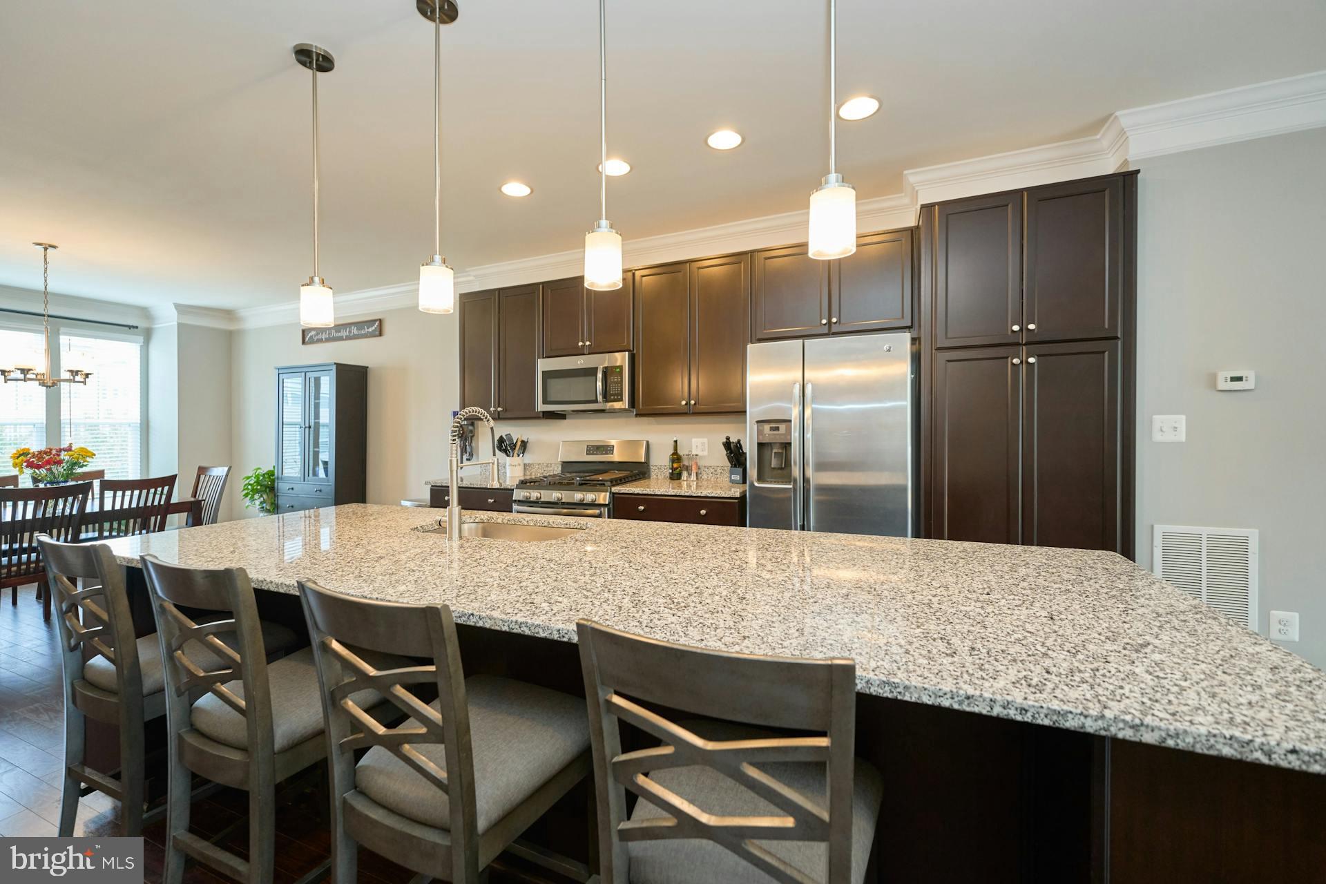 11963 Mirror Lake Ln