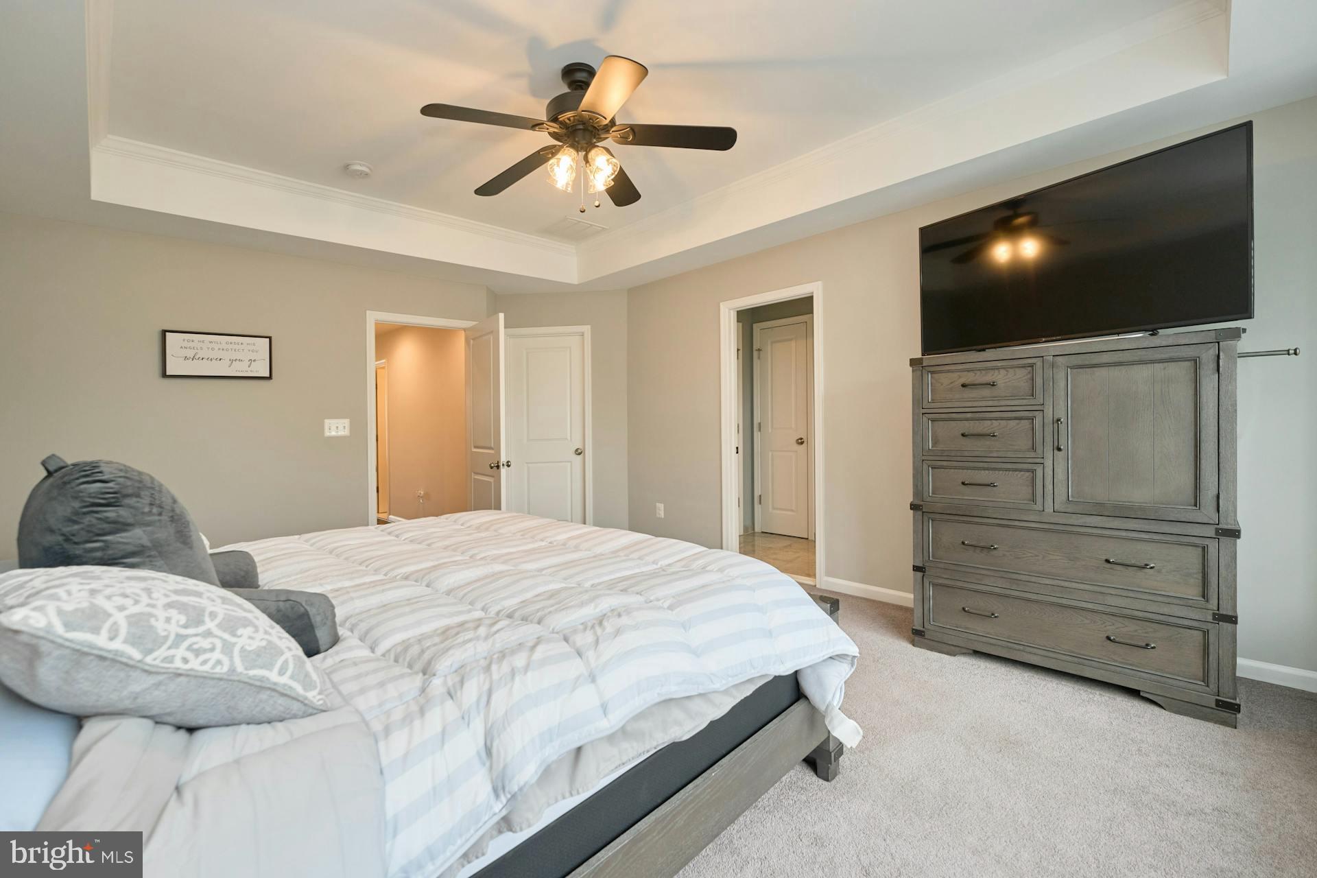 11963 Mirror Lake Ln