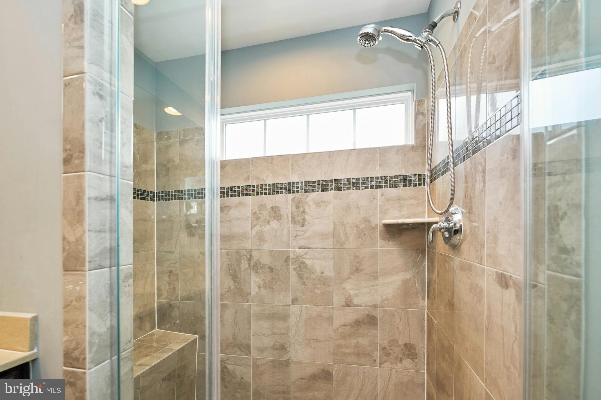 11963 Mirror Lake Ln