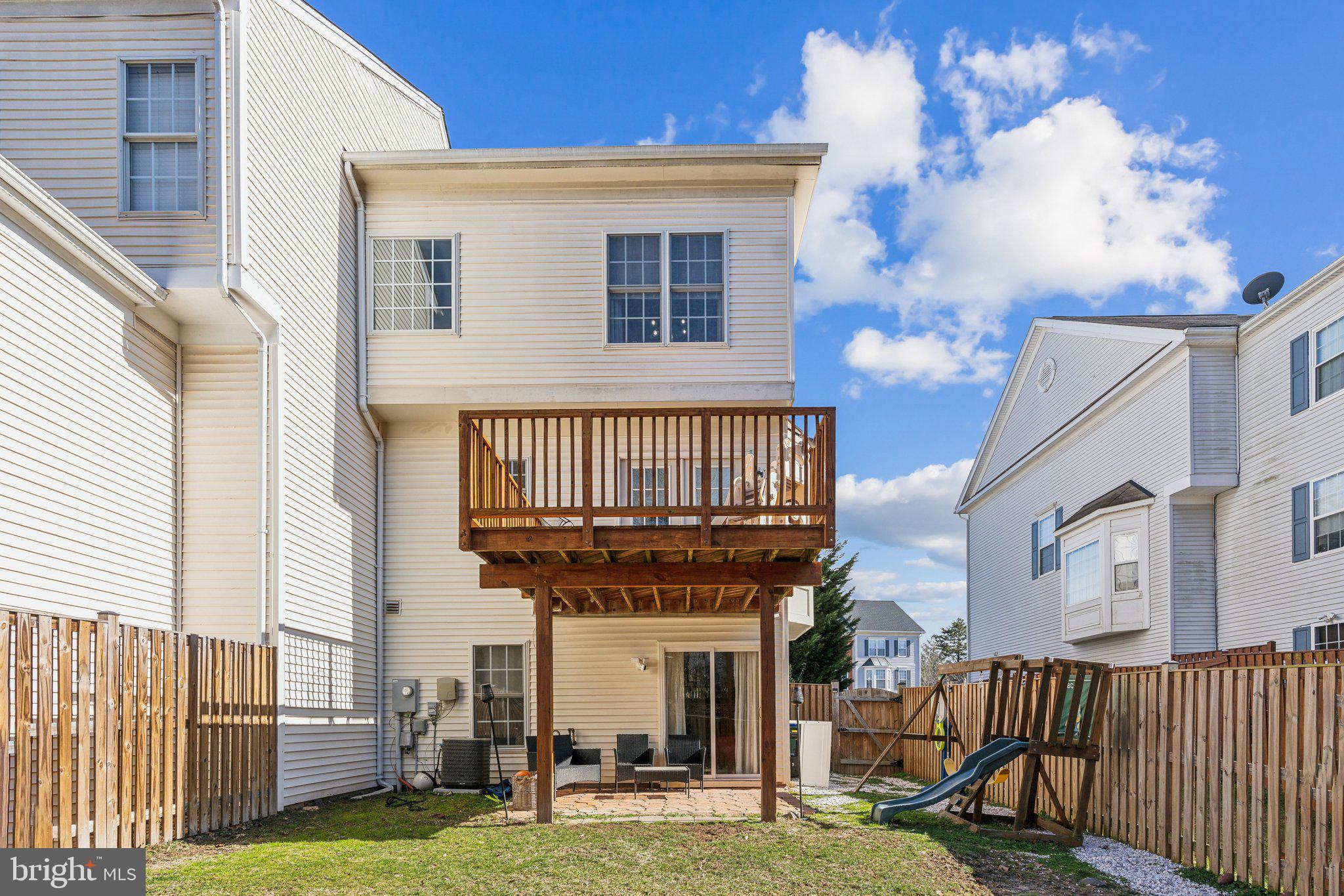 8836 Howland Pl
