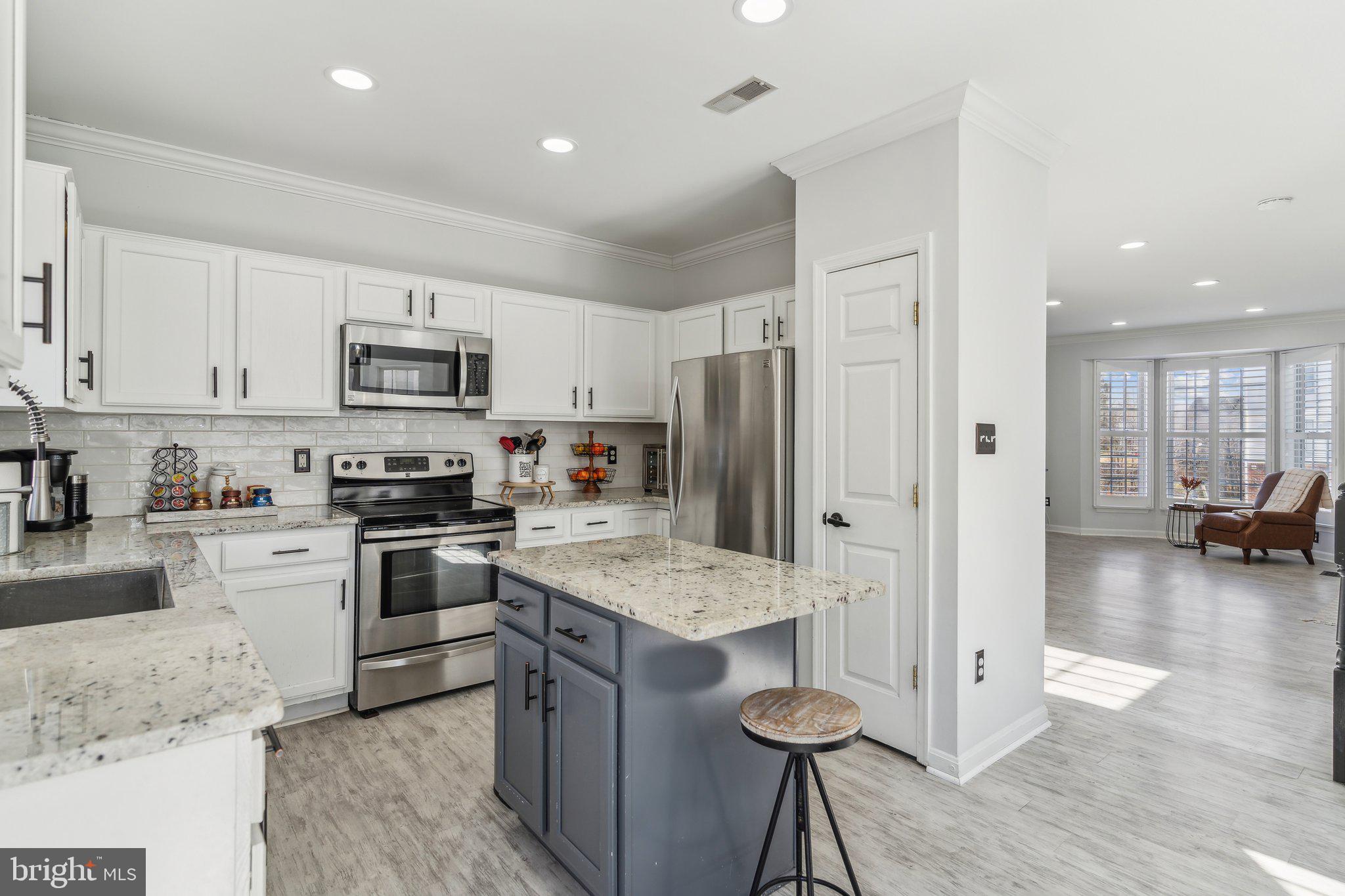 8836 Howland Pl