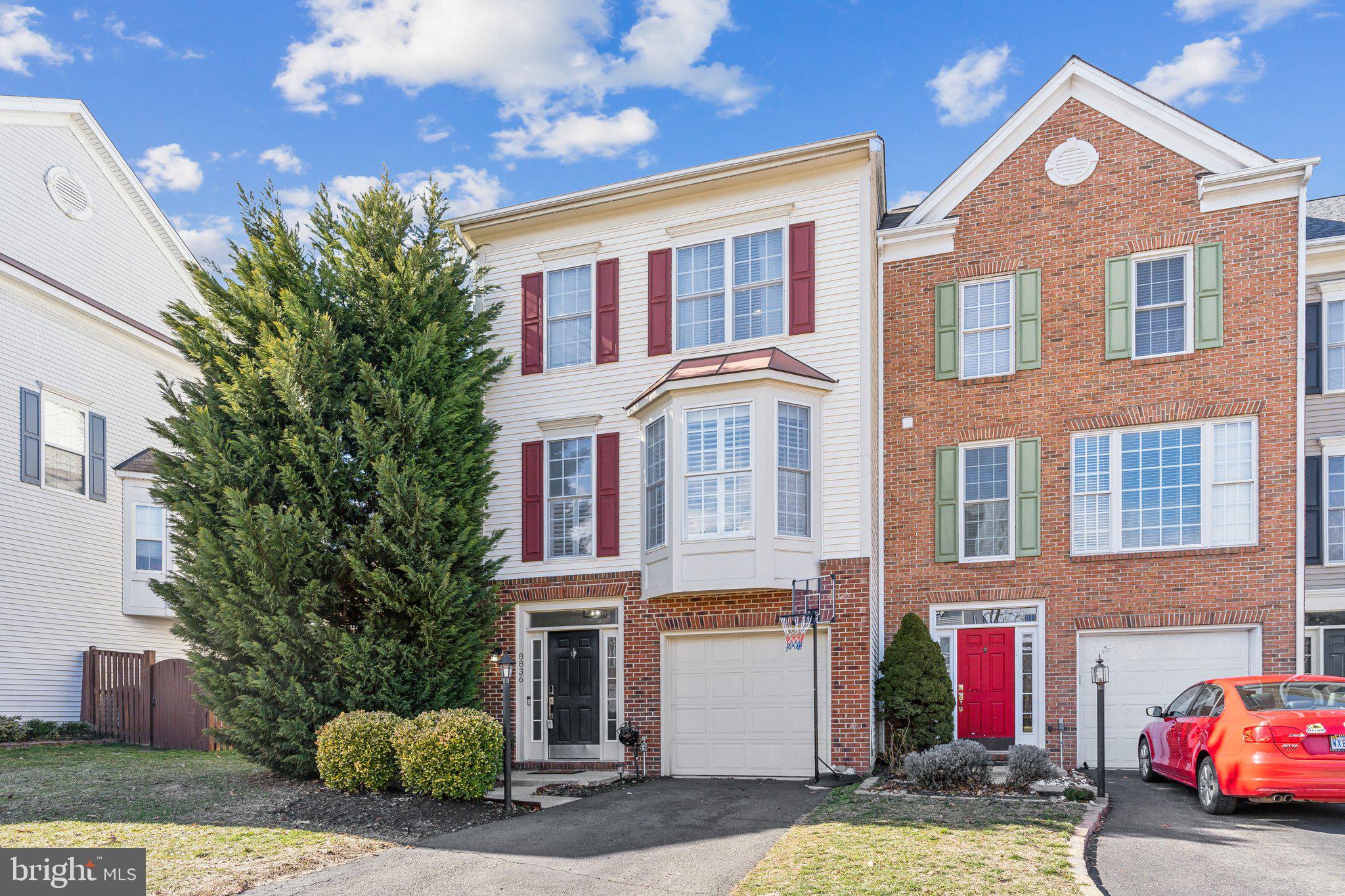 8836 Howland Pl
