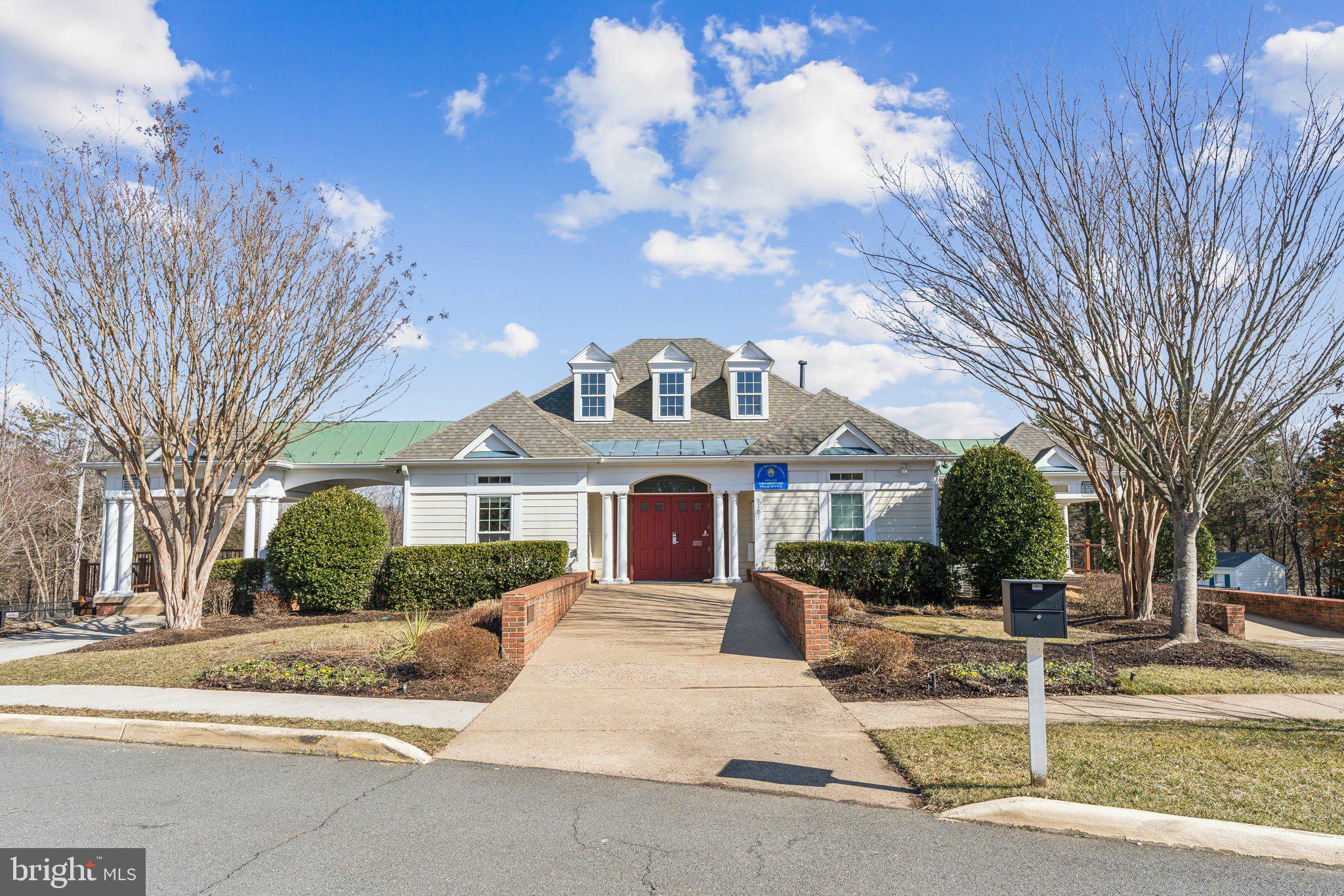 8836 Howland Pl