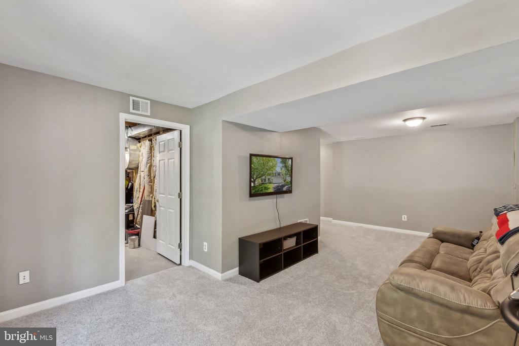 3873 Wertz Dr