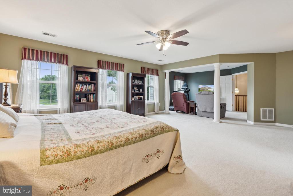 12149 Jennell Dr