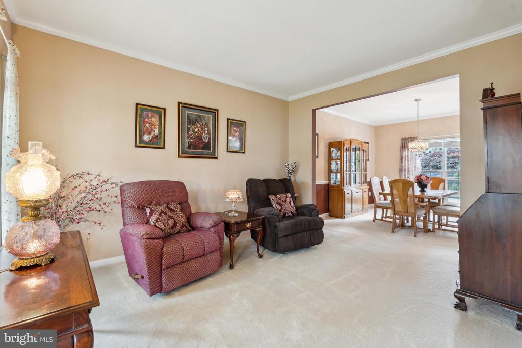 12149 Jennell Dr