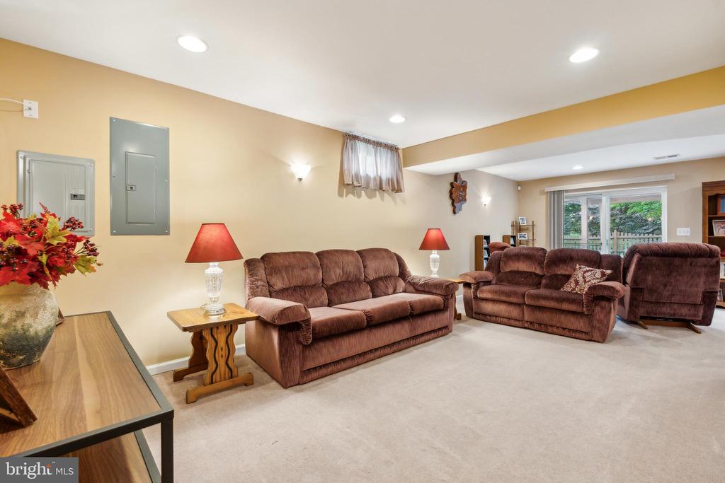 12149 Jennell Dr