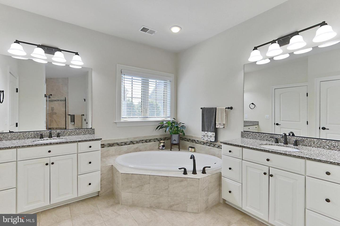 7901 Lukes Lodge Pl