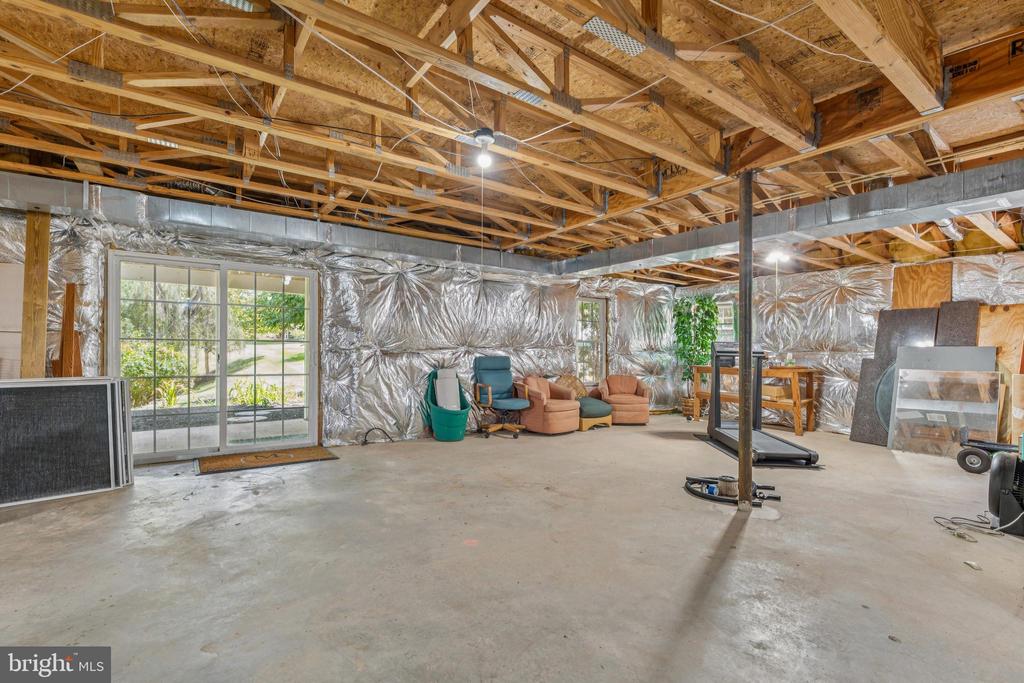 6249 CLAY HILL COURT