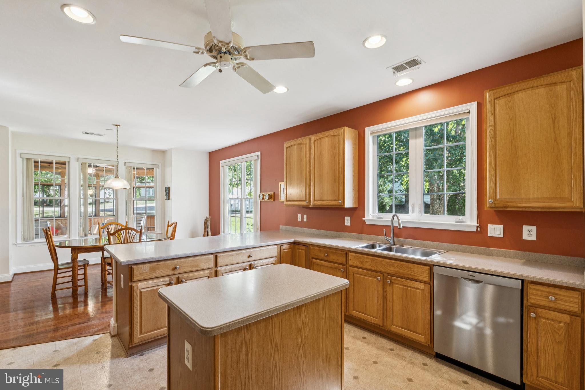 14015 BREEDERS CUP DRIVE