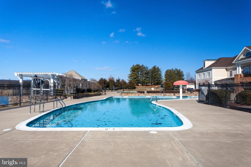 15110 HEATHER MILL LANE 201