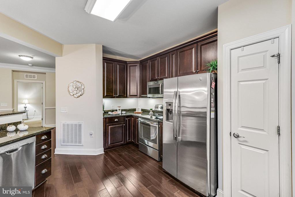 15110 HEATHER MILL LANE 201