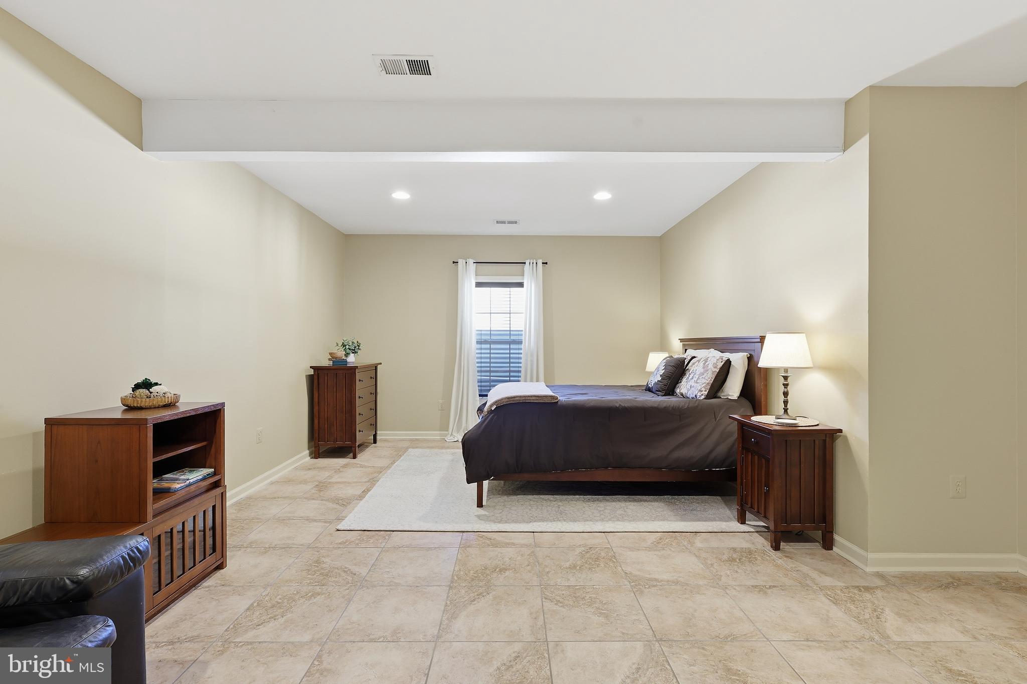 7625 GREAT DOVER STREET