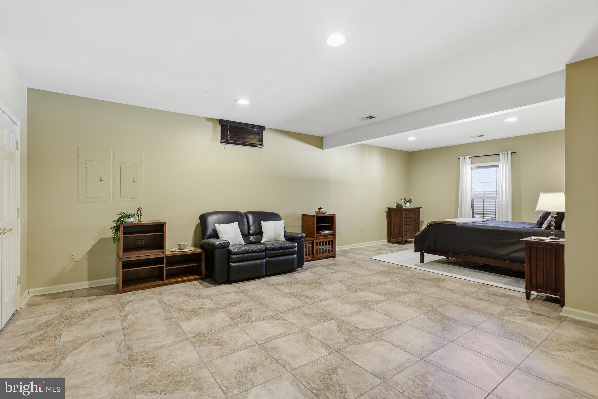 7625 GREAT DOVER STREET