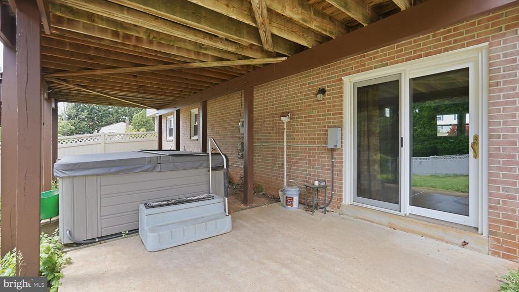 4211 JACKSON MILL ROAD