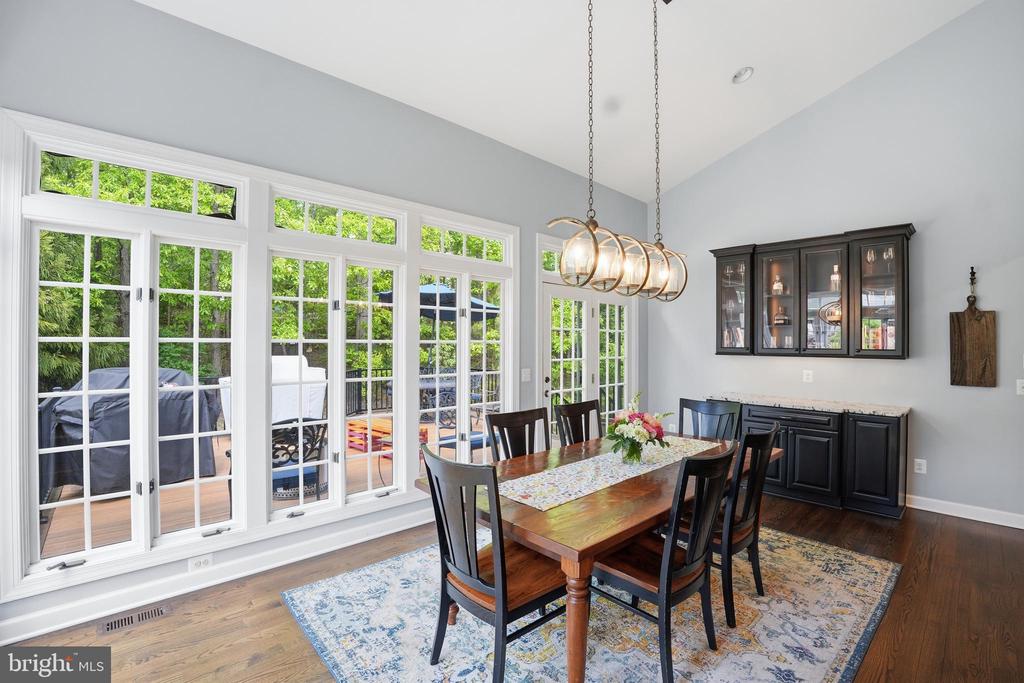 7299 PRICES COVE PLACE