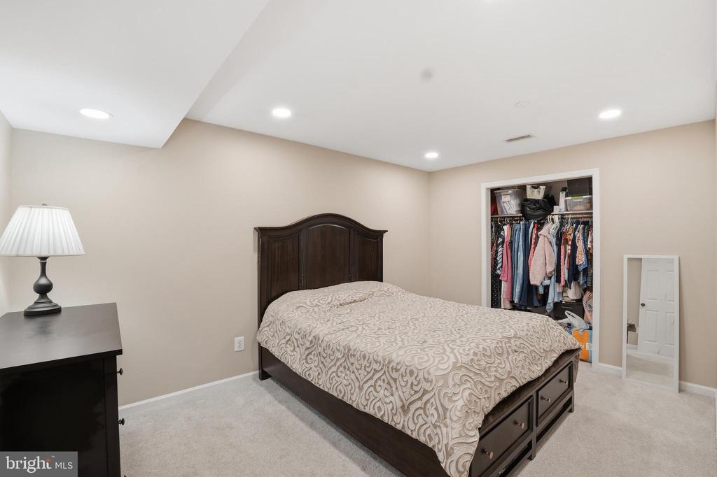7299 PRICES COVE PLACE