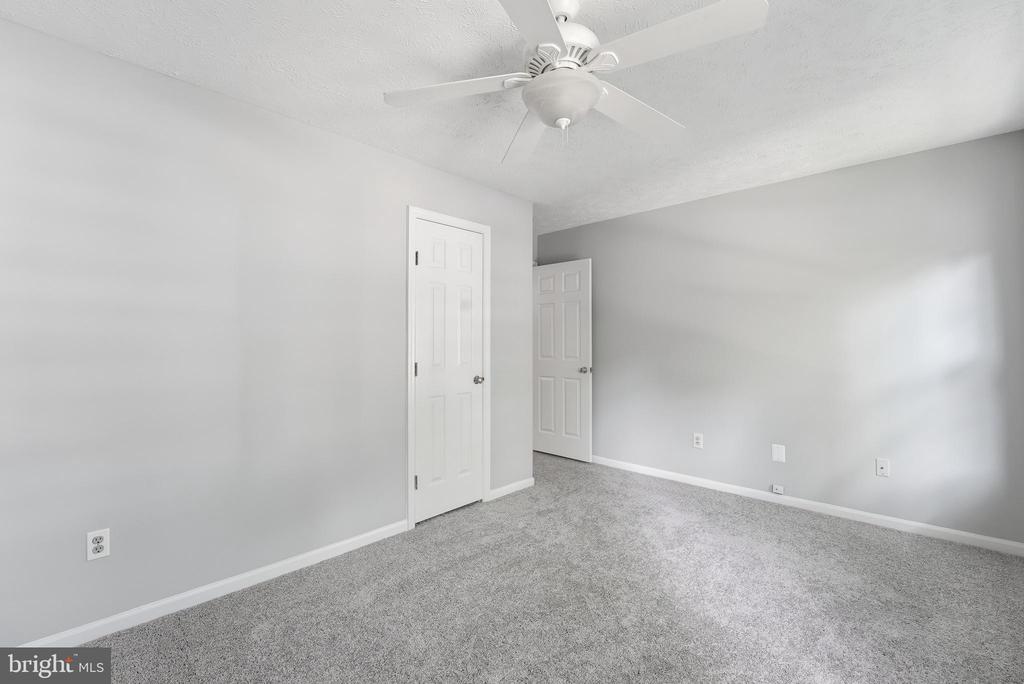 4690 ABBOTT COURT