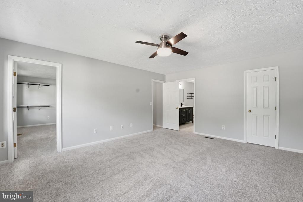 4690 ABBOTT COURT