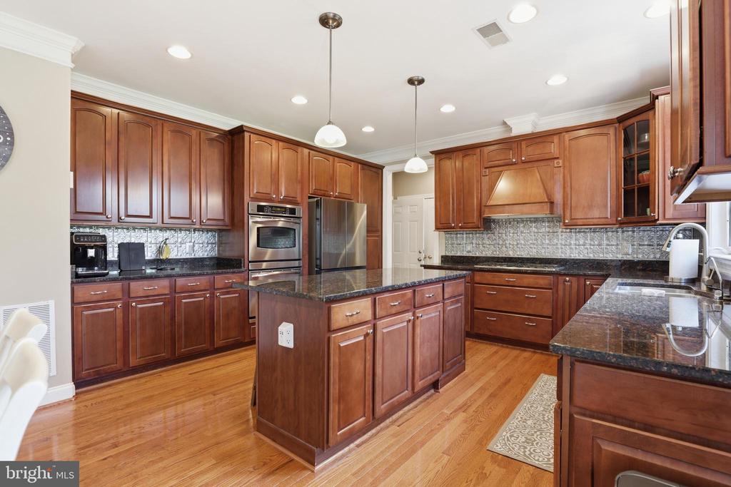 10601 AUSLEY COURT