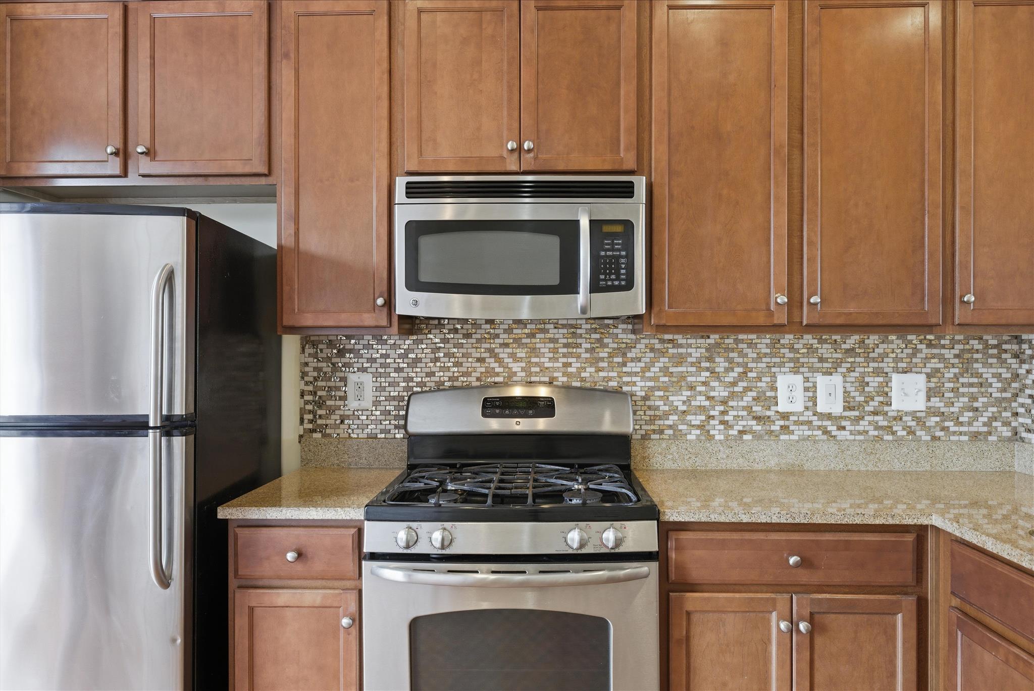 15704 JOHN DISKIN CIRCLE