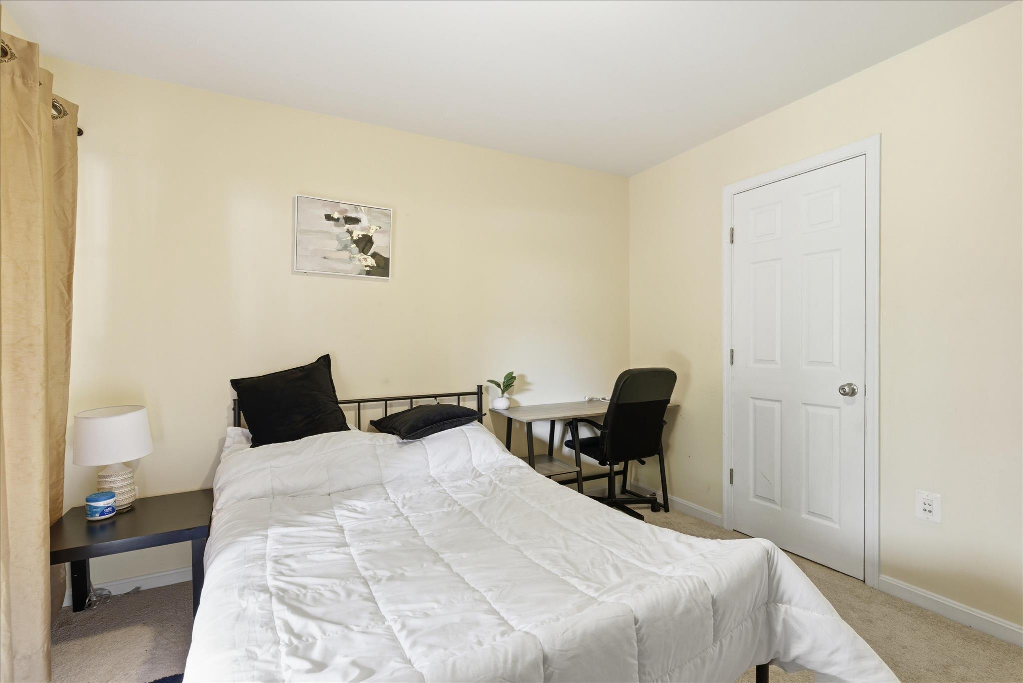 15704 JOHN DISKIN CIRCLE