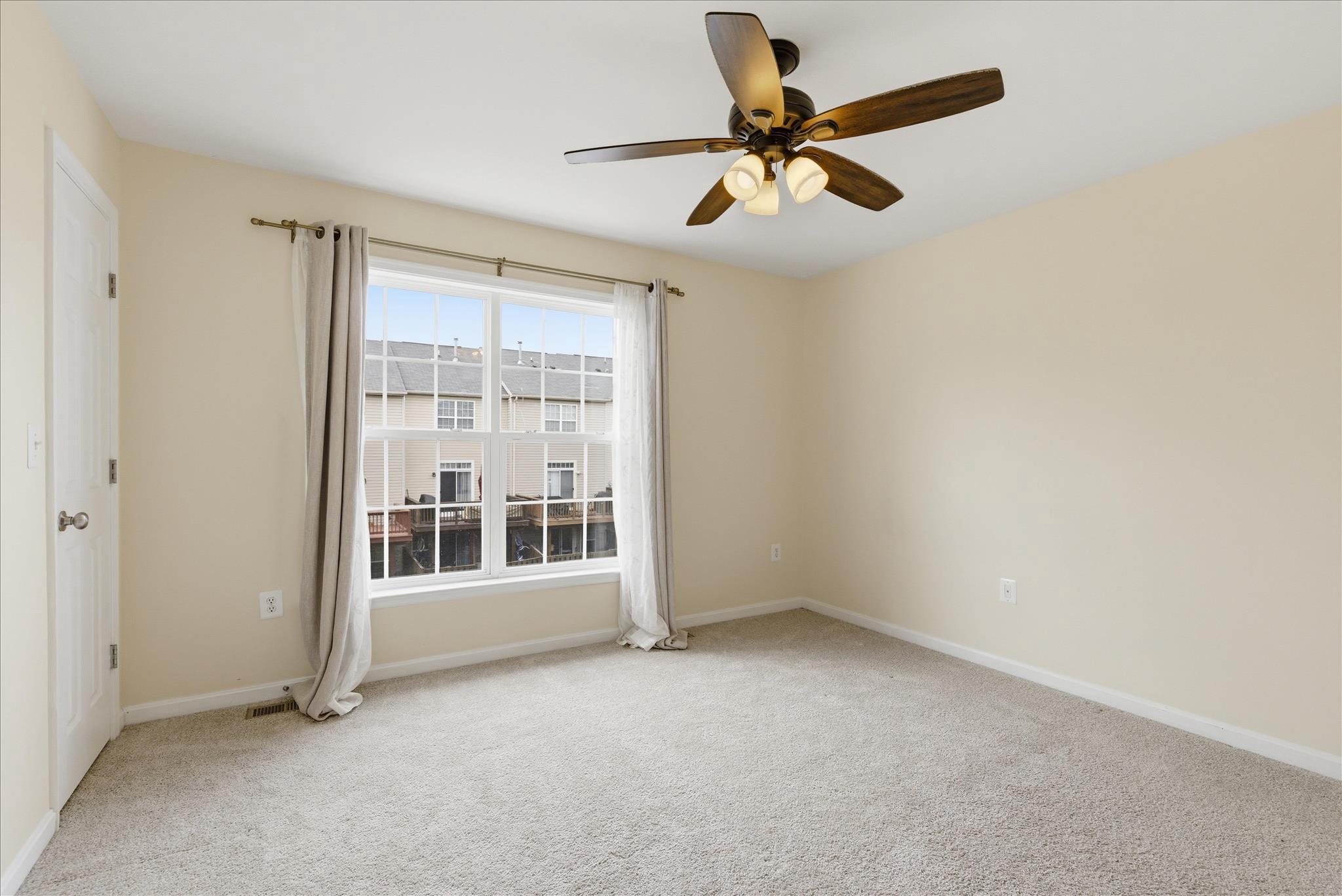 15704 JOHN DISKIN CIRCLE