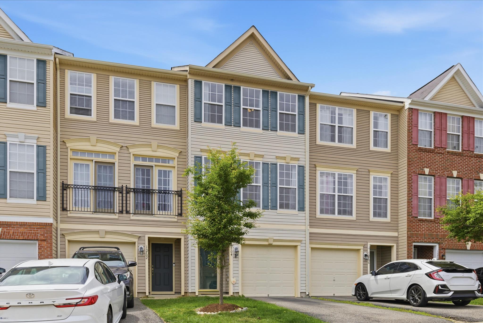 15704 JOHN DISKIN CIRCLE