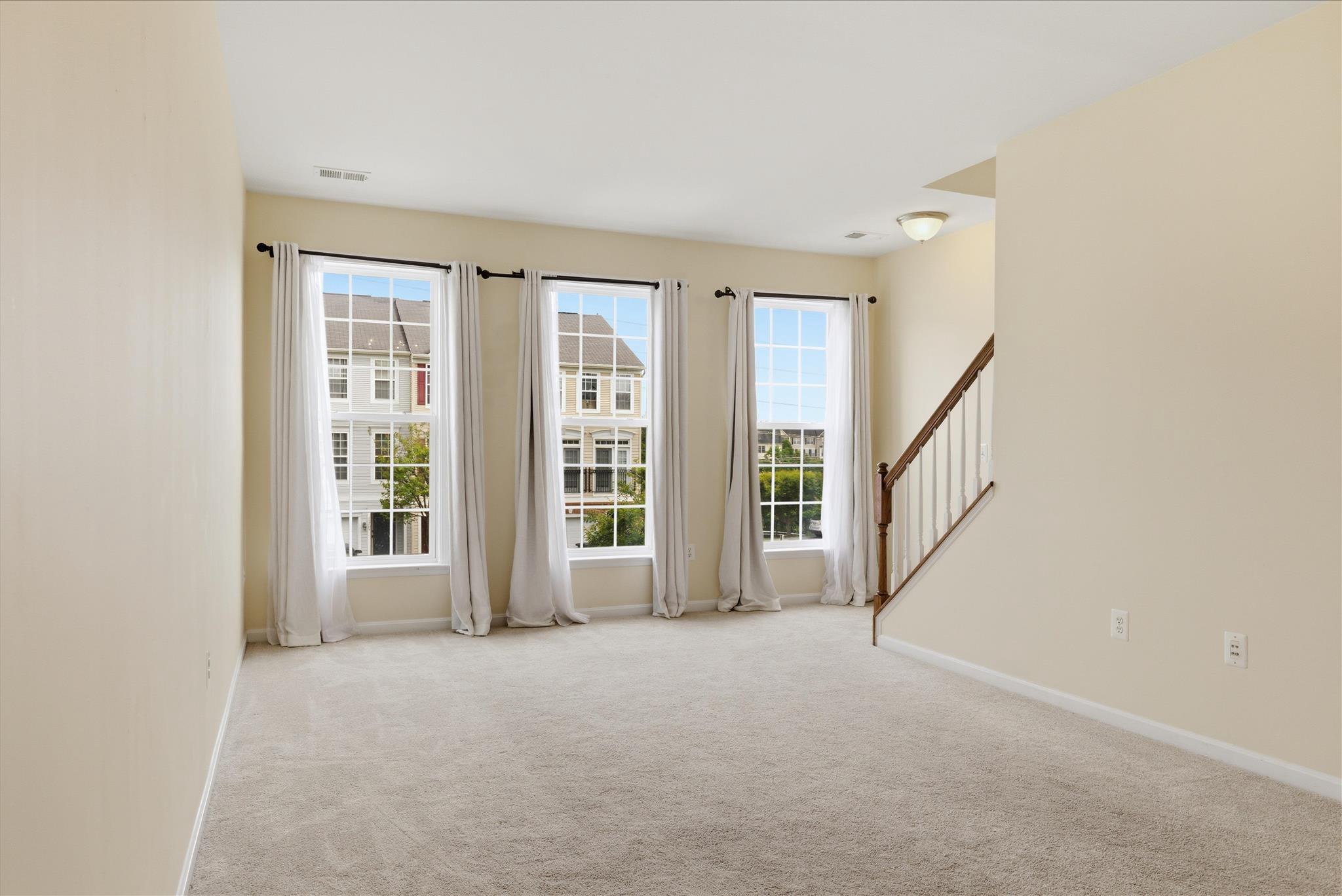 15704 JOHN DISKIN CIRCLE