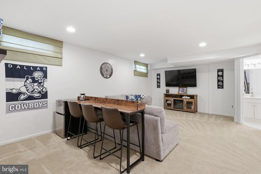 10000 DARNAWAY COURT