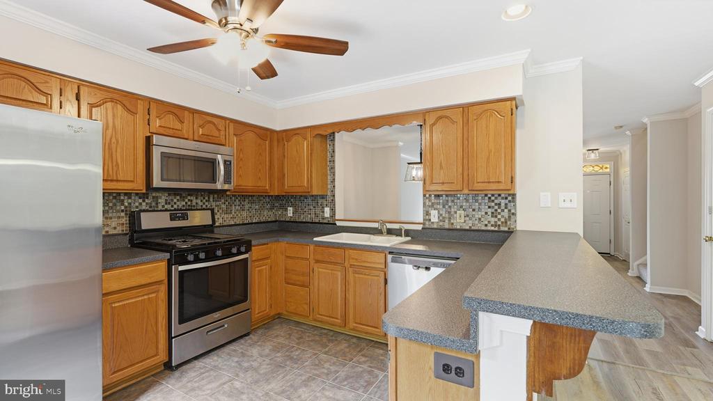 7843 SABRE COURT