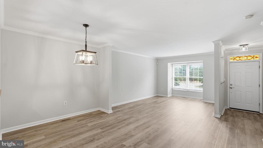 7843 SABRE COURT