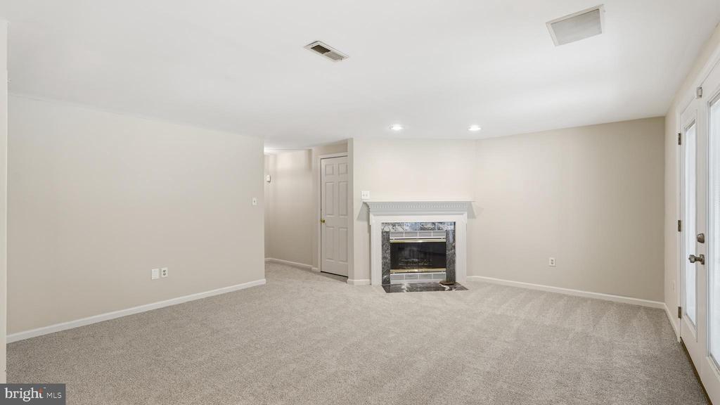 7843 SABRE COURT
