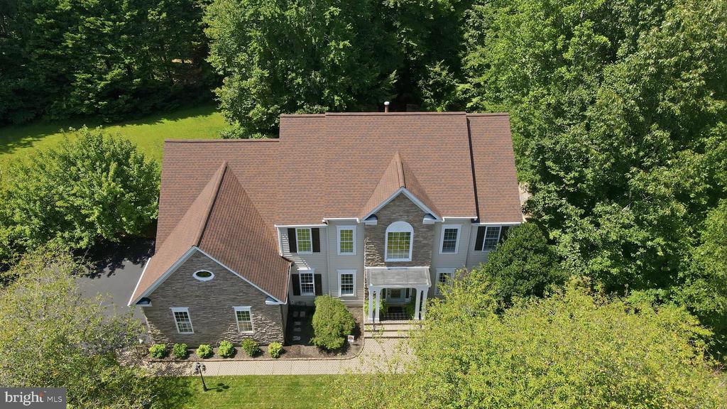 8000 PINNACLE RIDGE DRIVE