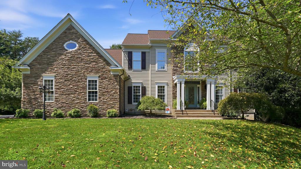 8000 PINNACLE RIDGE DRIVE