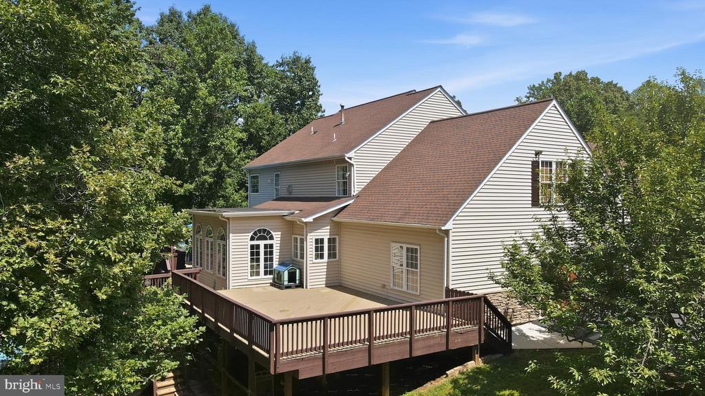 8000 PINNACLE RIDGE DRIVE