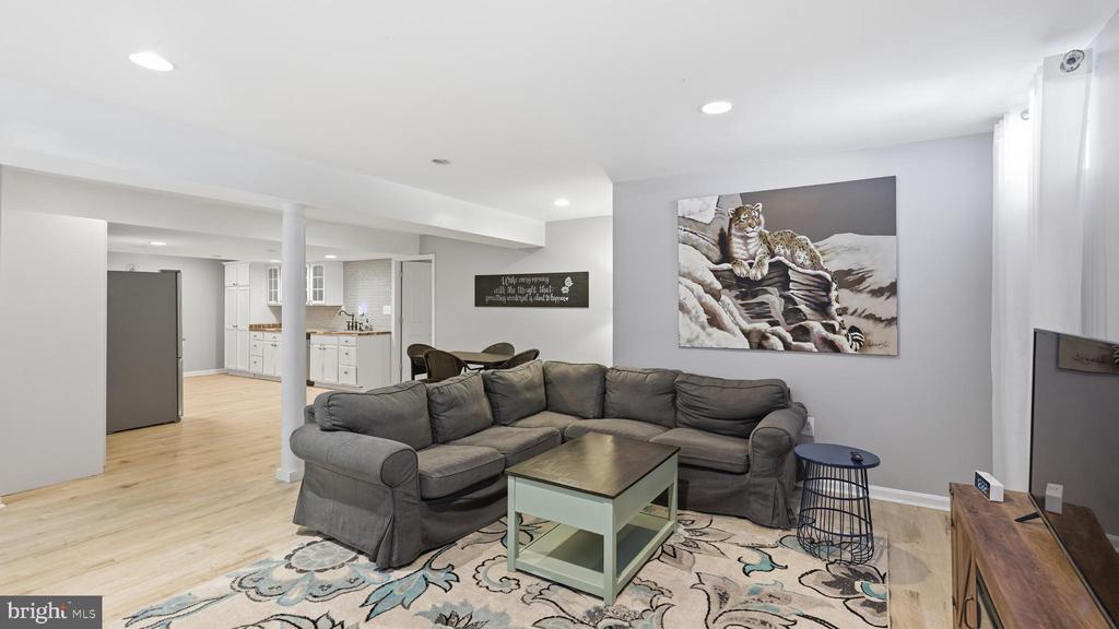 8000 PINNACLE RIDGE DRIVE