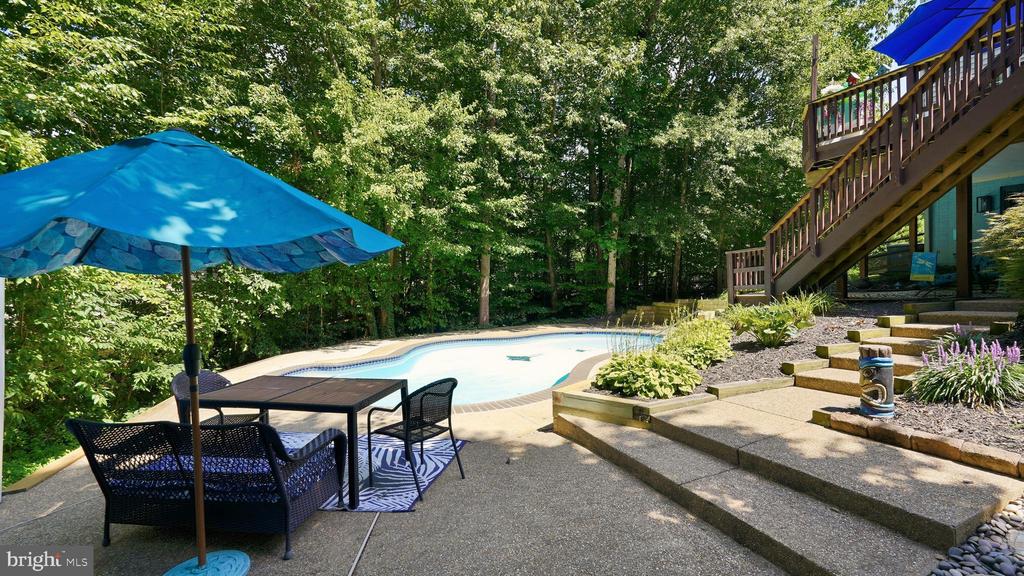 8000 PINNACLE RIDGE DRIVE