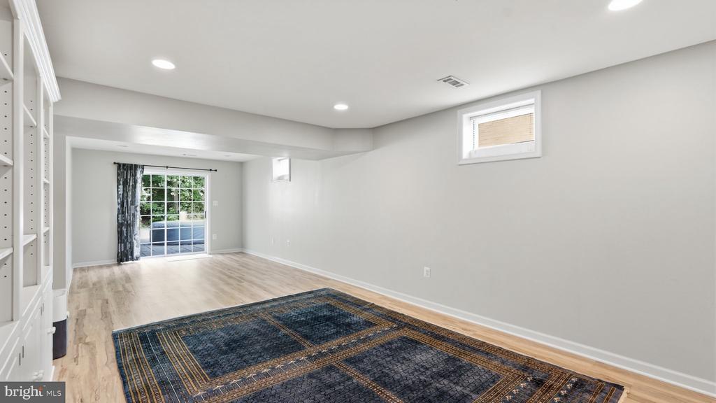 7516 NYACK COURT
