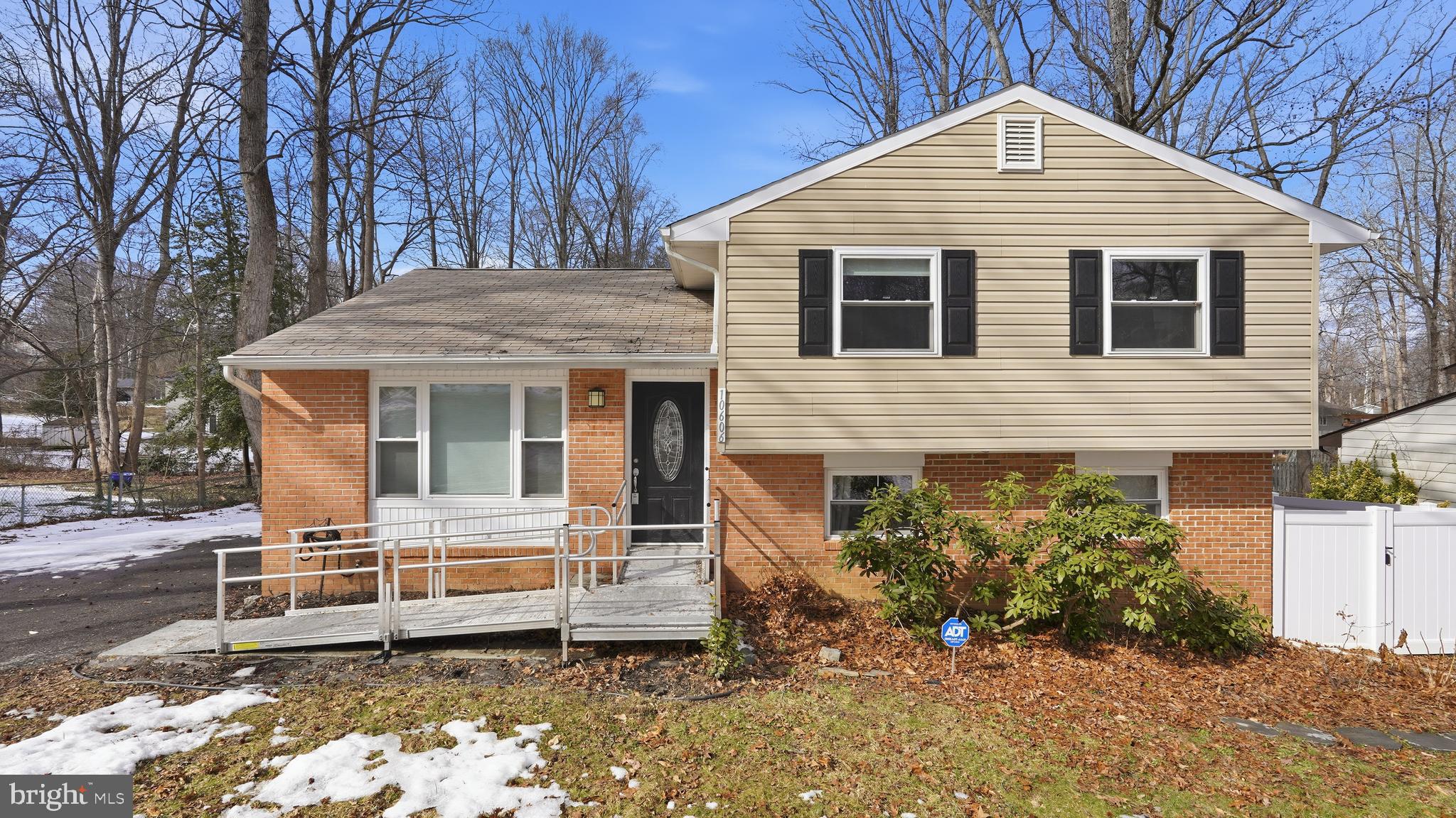 10606 MOCKINGBIRD LANE