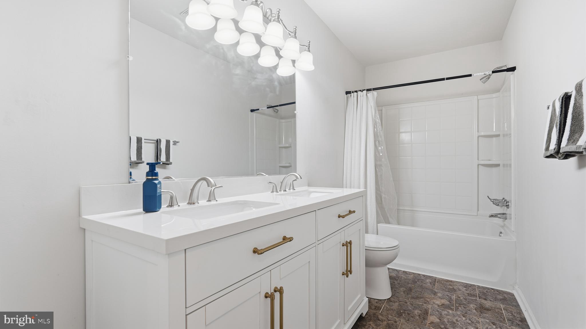 10606 MOCKINGBIRD LANE