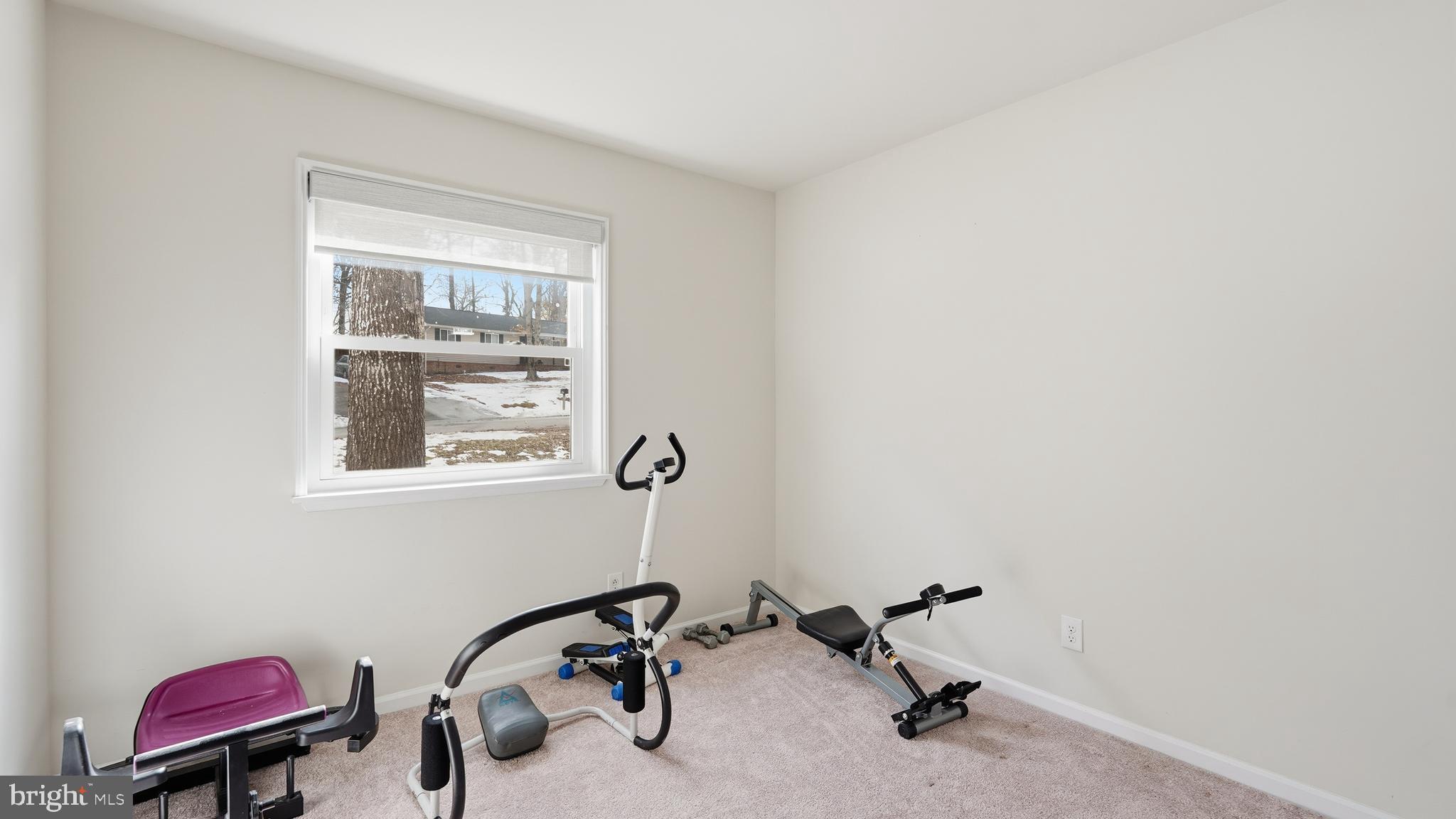 10606 MOCKINGBIRD LANE