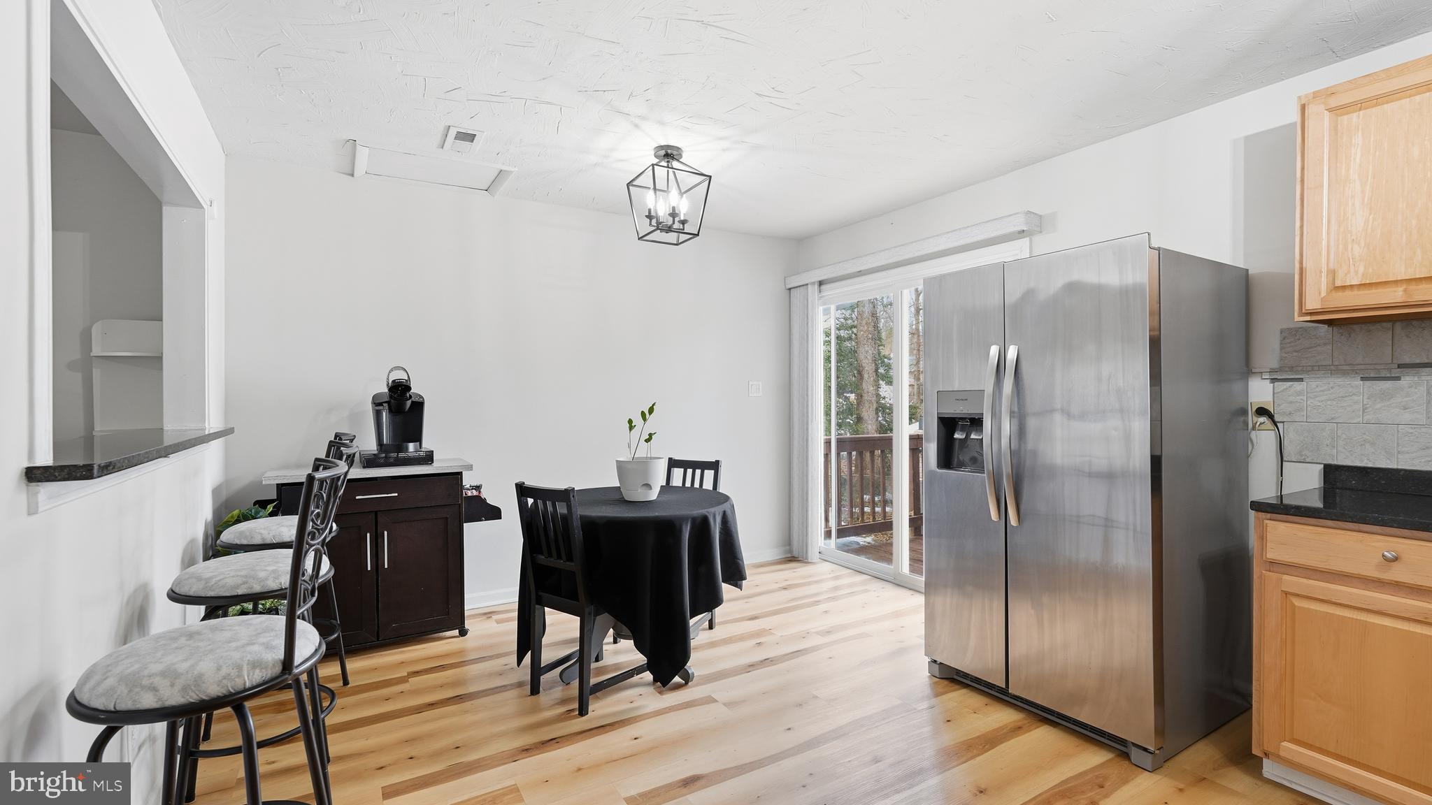 10606 MOCKINGBIRD LANE