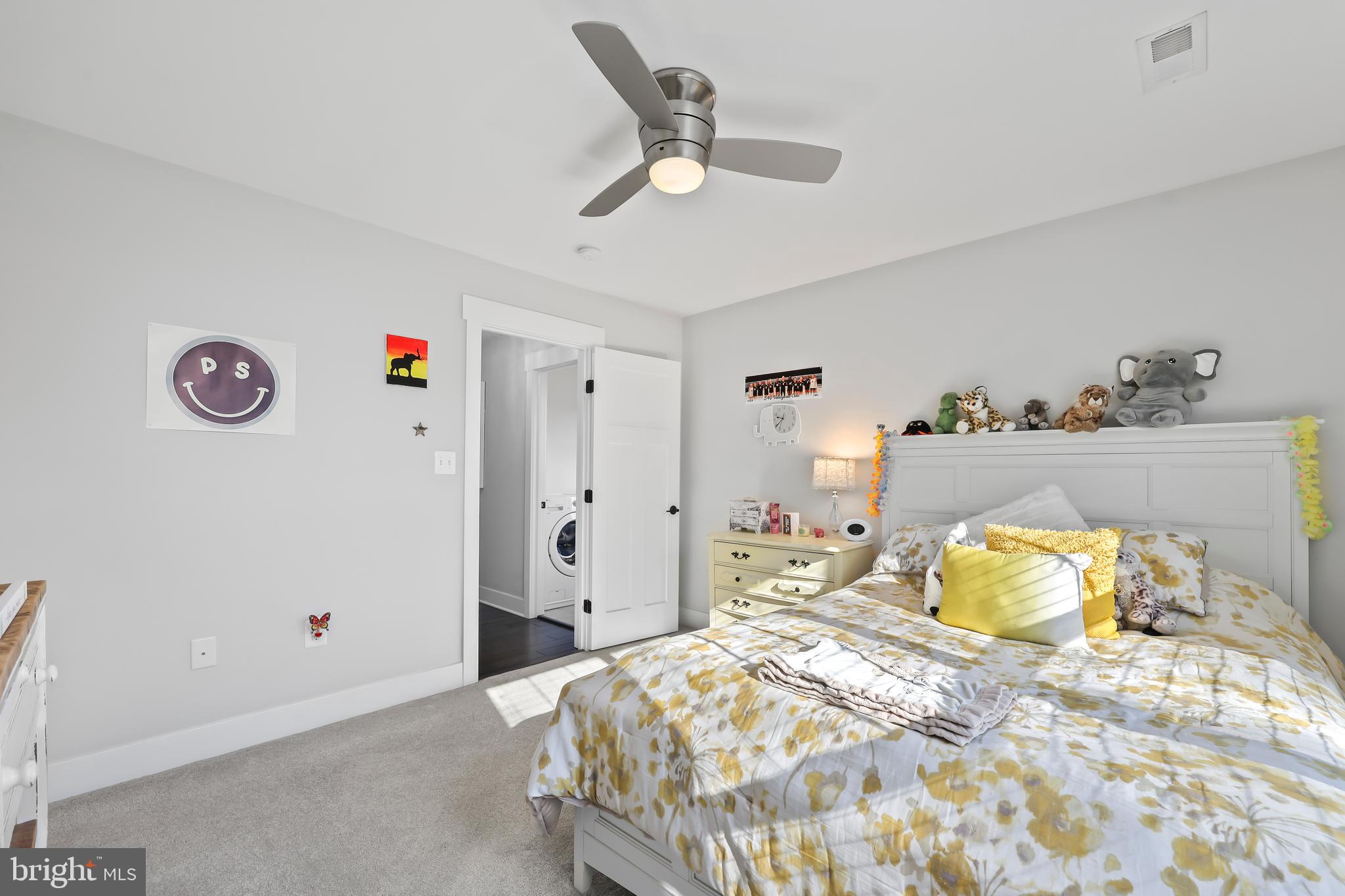 17 Dahlia Ln